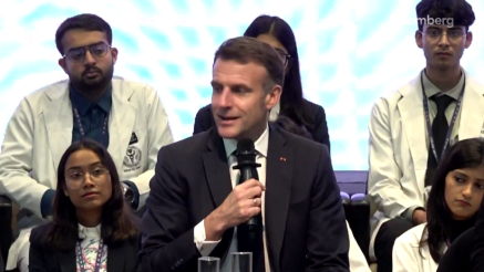 Macron: Sloboda govora potpuna besmislica