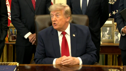 Trump traži naknadu od 20% za tankere