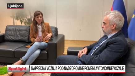 Napredna vožnja pod nadzorom ne pomeni avtonomne vožnje