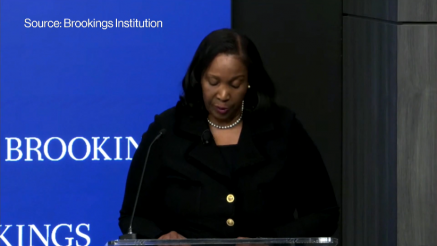 Dolar se krepi že peti dan zapored